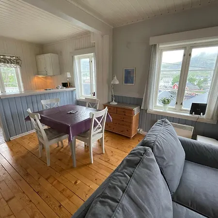 Stasjonen - Sørvågen Leilighet